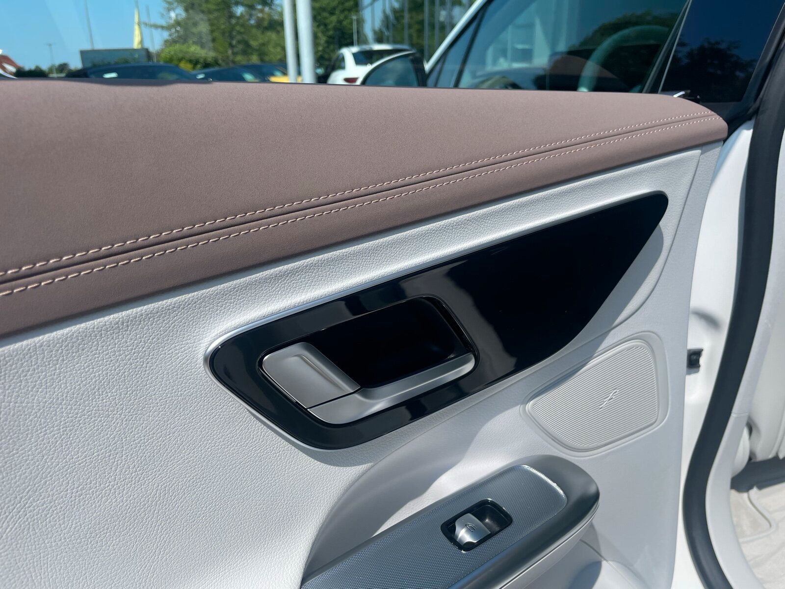 Mercedes-Benz EQE 300 ADVANCED BEIGE AHK DISTRO KEYLESS MEMOR foto 13