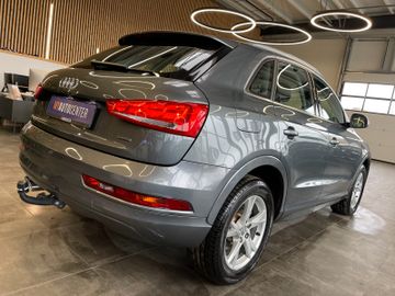 Audi Q3 sport quattro *NAVI*KAMERA*AHK*BI-XENON*