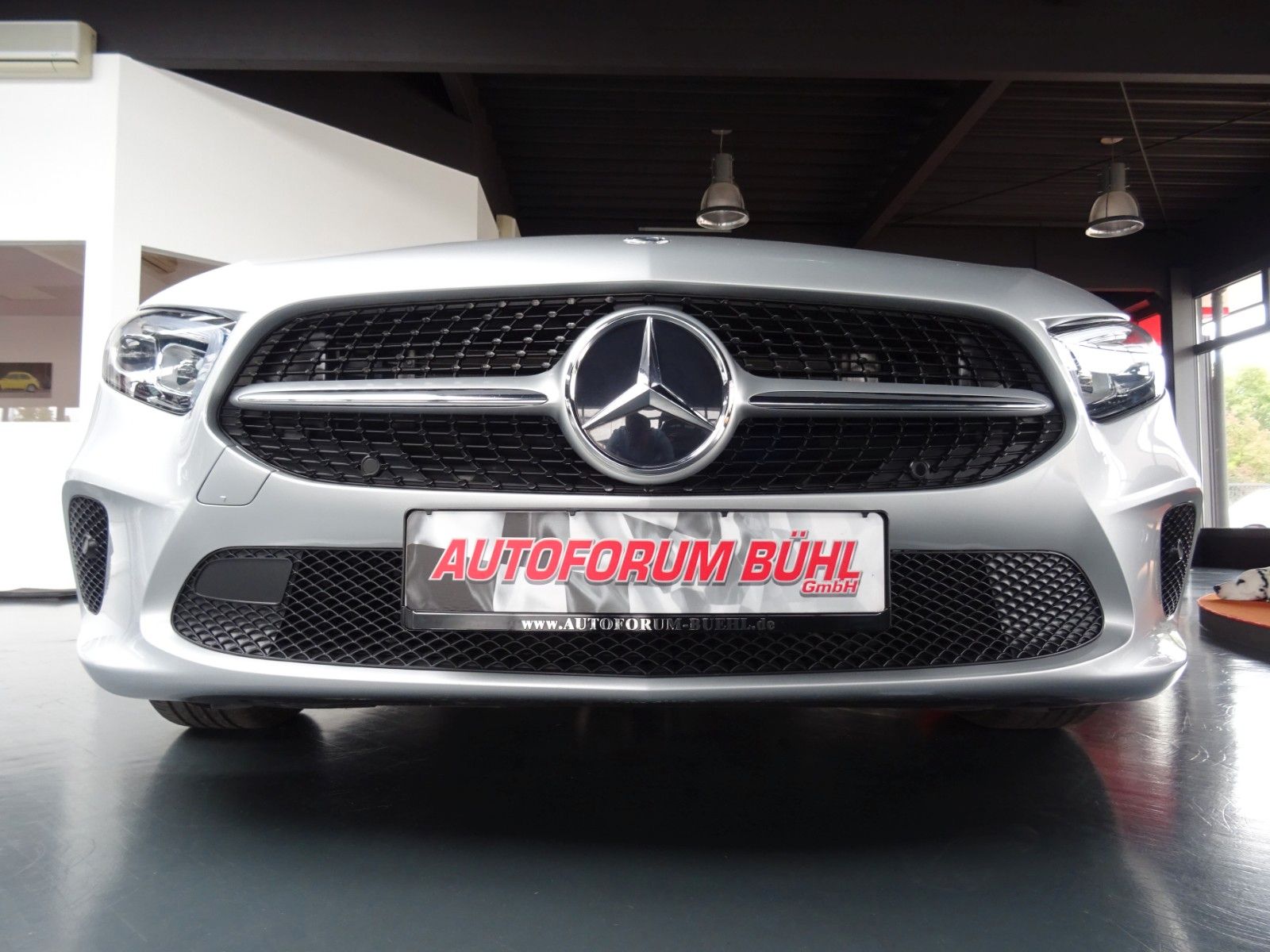 Mercedes-Benz A 200 d Progressive Navi LED Kamera Leder Limo foto 4