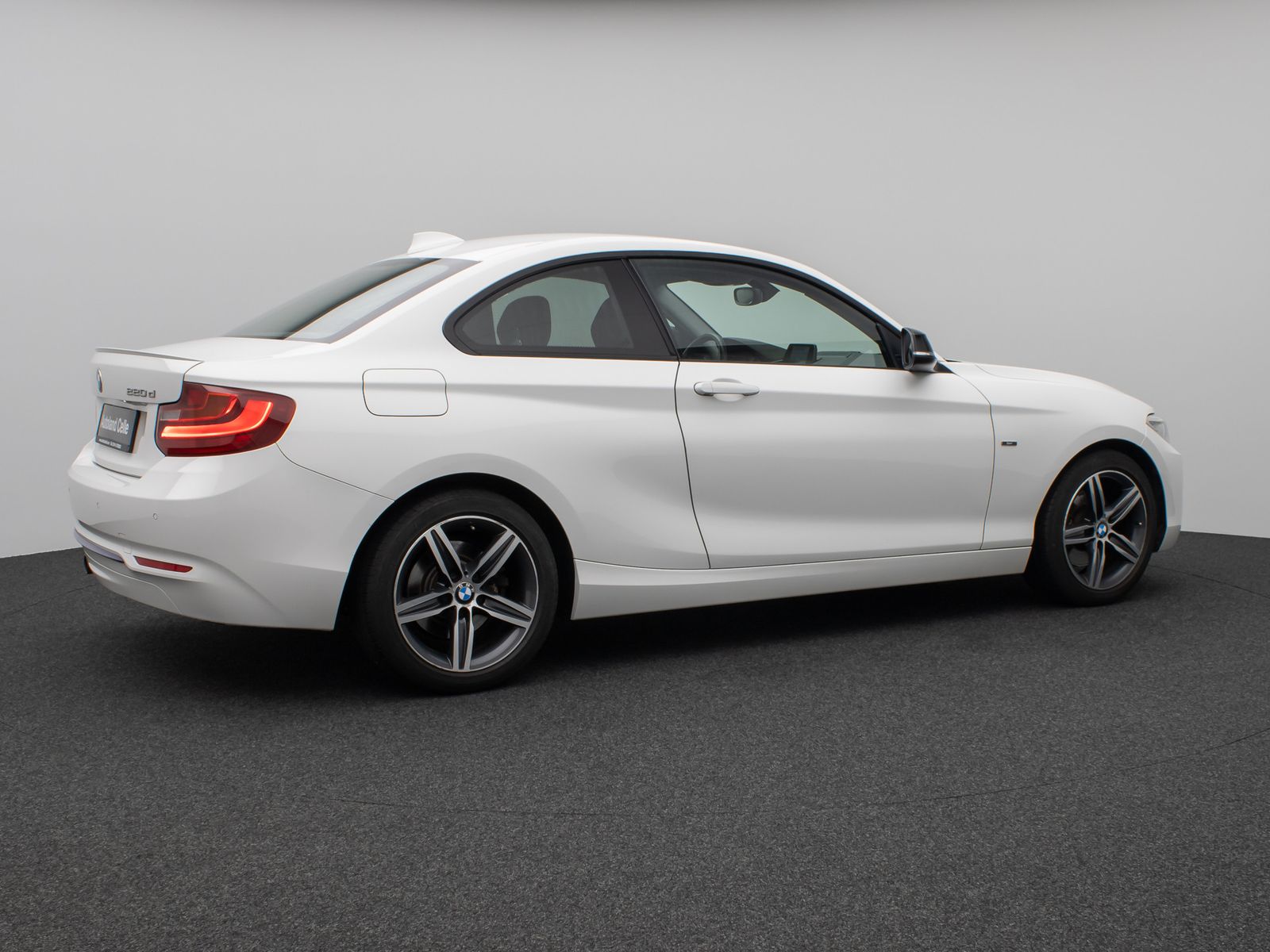 Fahrzeugabbildung BMW 220d Coupé Sport Line PDChinten HiFi Navi Xenon