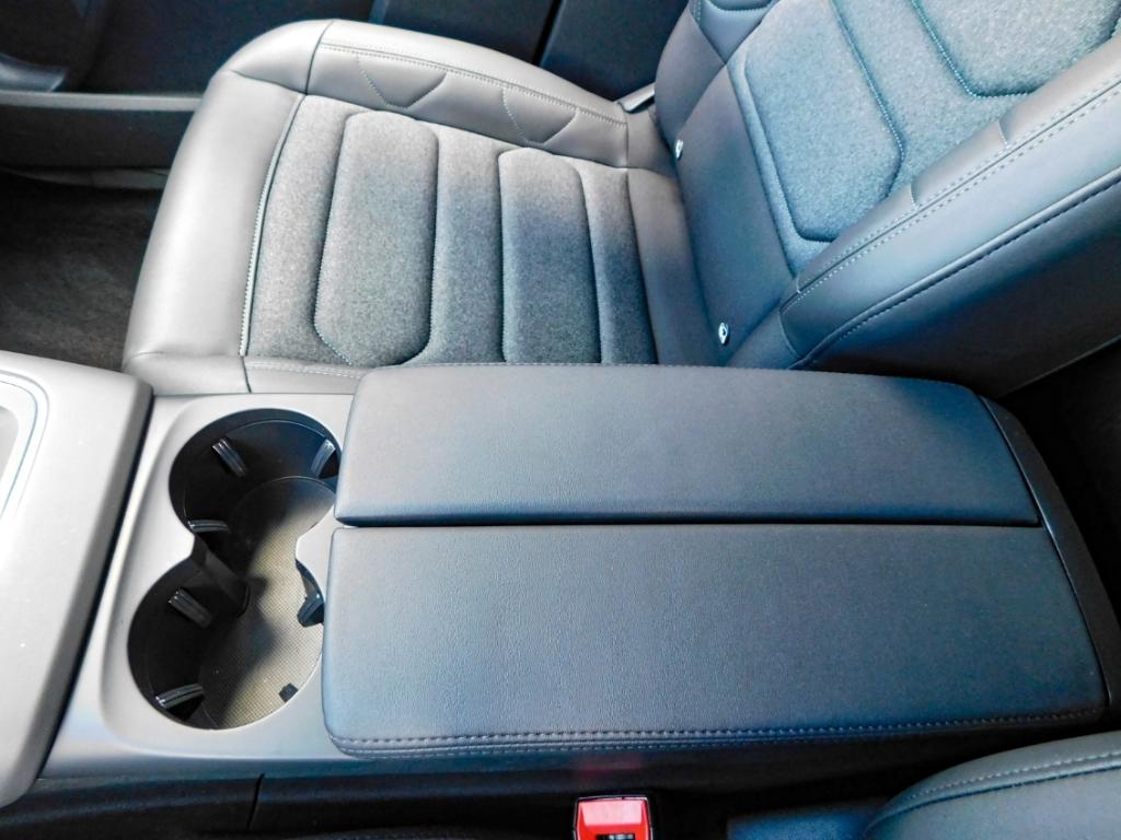 Citroën C5 Aircross Plus Hybrid SitzHzg Ganzjahresreifen