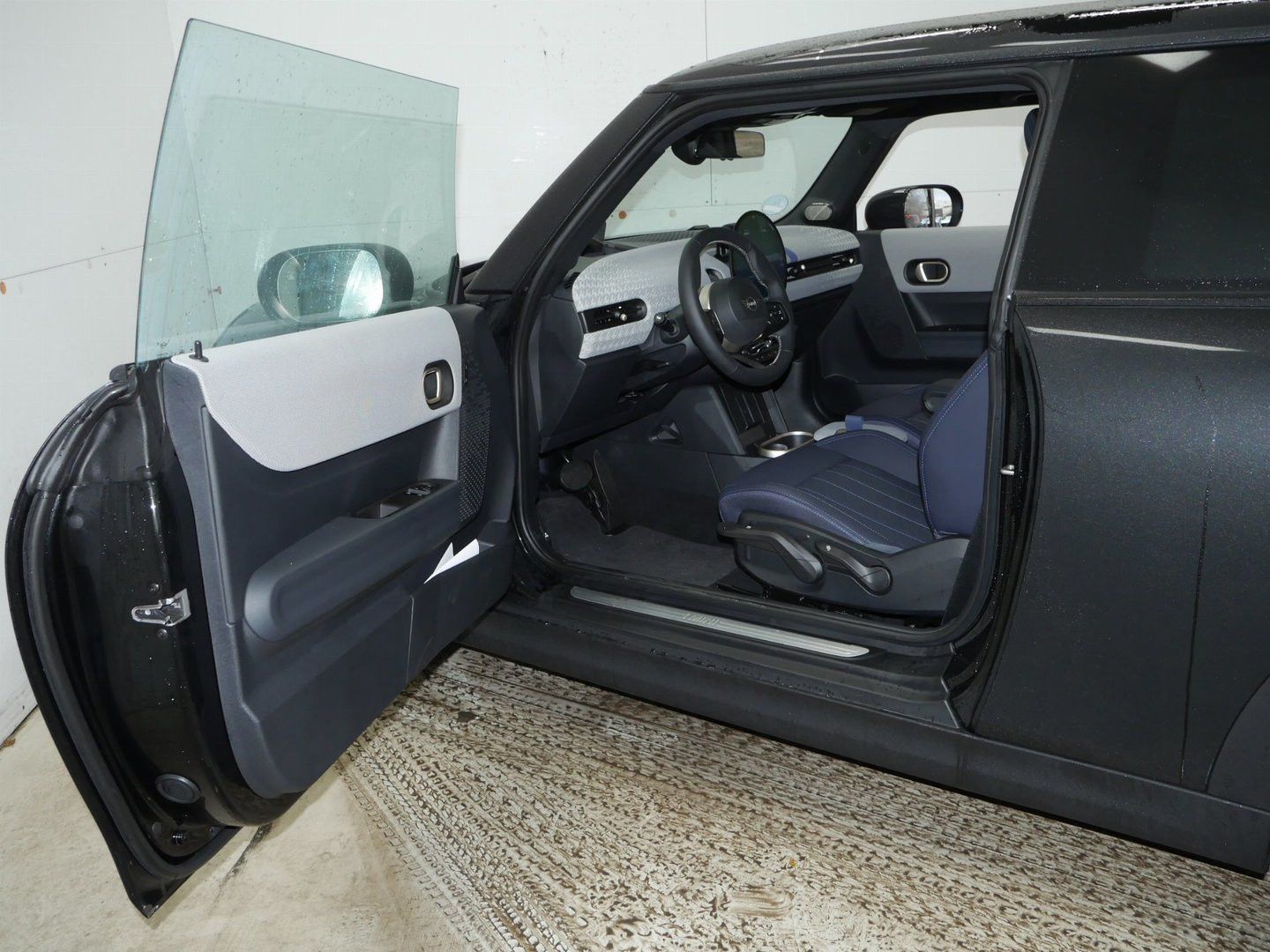 Fahrzeugabbildung MINI Cooper C Favoured Trim Paket-L Pano h/k HuD