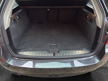 BMW 520 d xDrive Touring*PANO*LED*NAVI*HUD*KAMERA