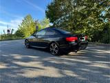 BMW E92 320i Coupé M-Paket - BMW 320: Coupé, E92
