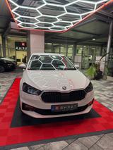 Skoda Fabia Ambition Comf Plus*Sitzhzg,DAB,PDC,LED* - Skoda: Fabi