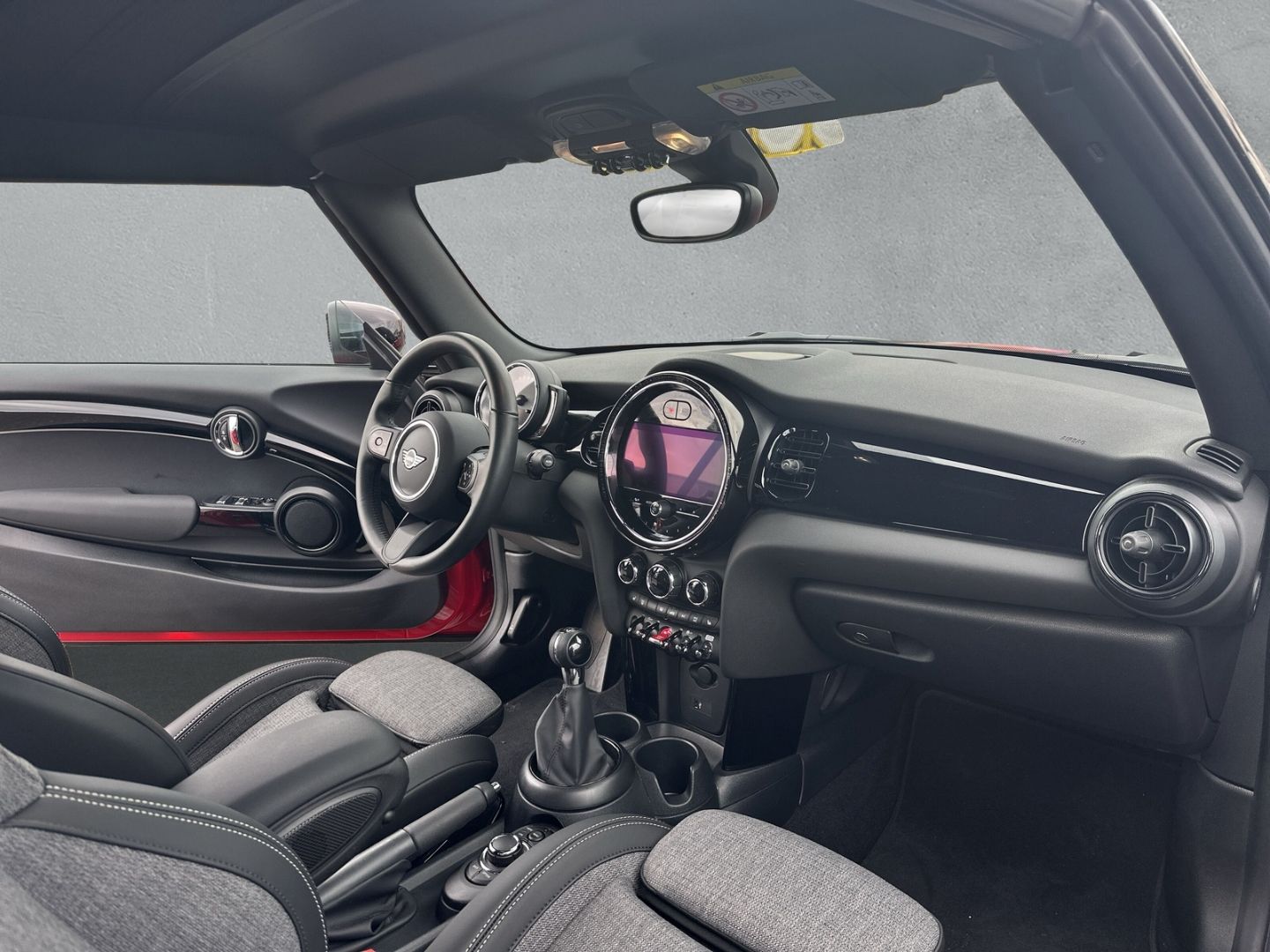 Fahrzeugabbildung MINI One Cabrio Cooper Classic Trim El. Verdeck LED M