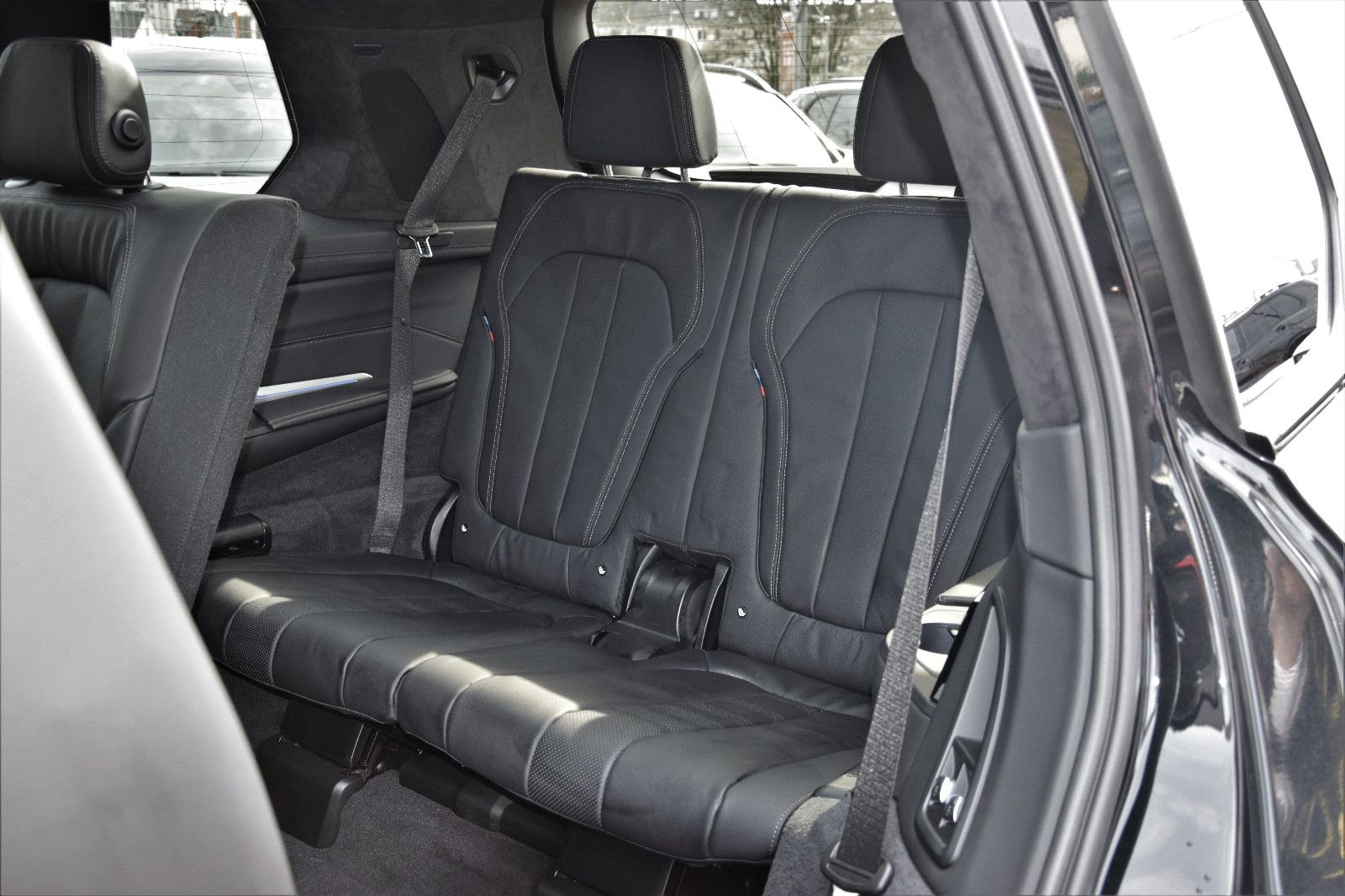Fahrzeugabbildung BMW X7 40d xDrive M Sport Pano Laser h/k ACC 360°21"
