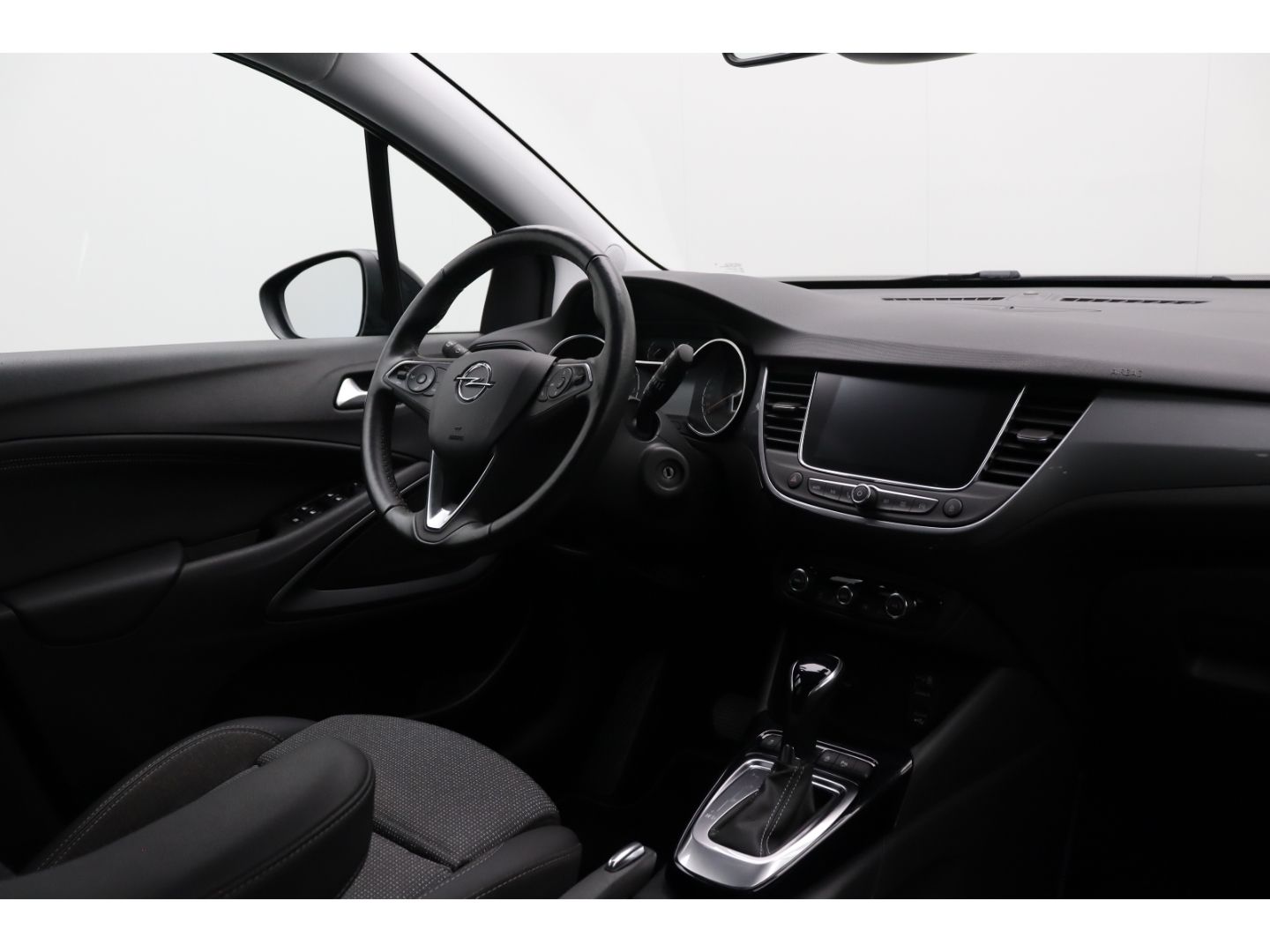 Fahrzeugabbildung Opel Crossland Elegance Paket SHZ Navi Kamera AHK