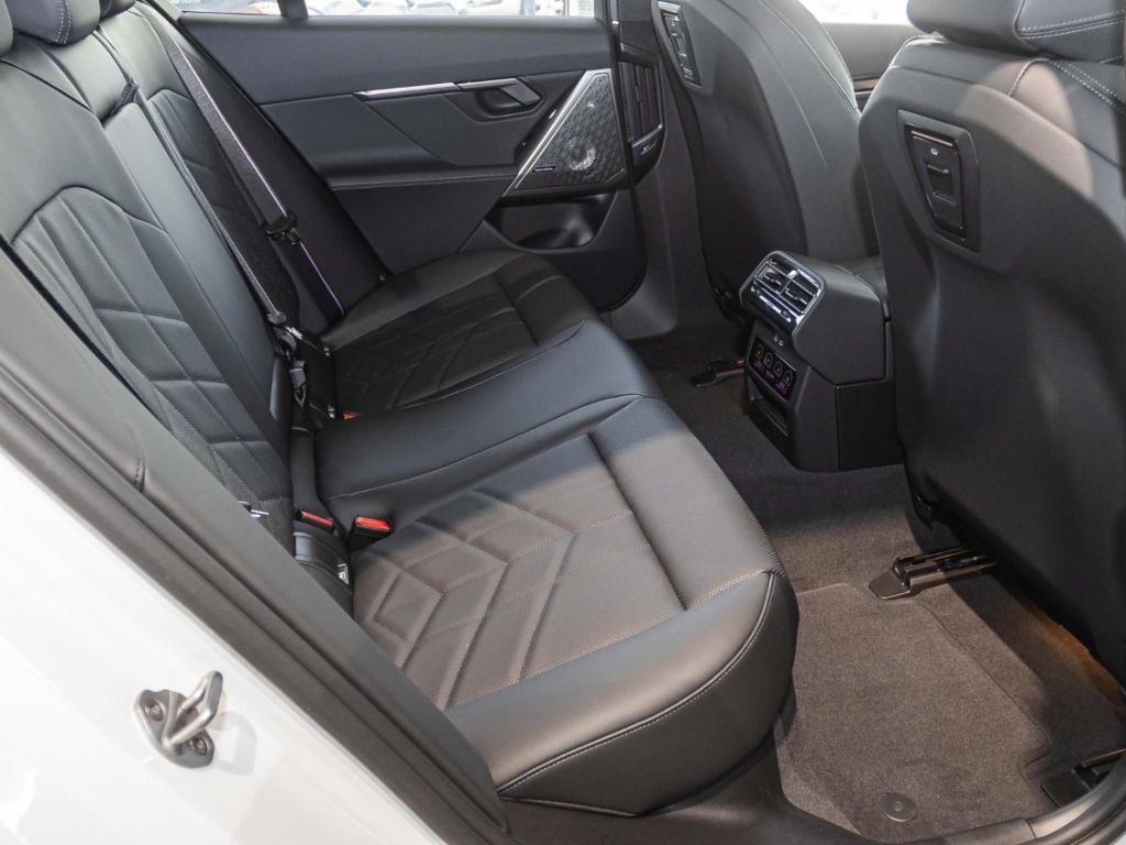 BMW i5 - Bild 17