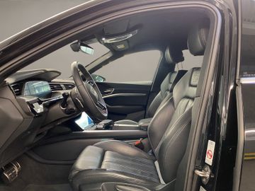 Audi Q8 e-tron - 8