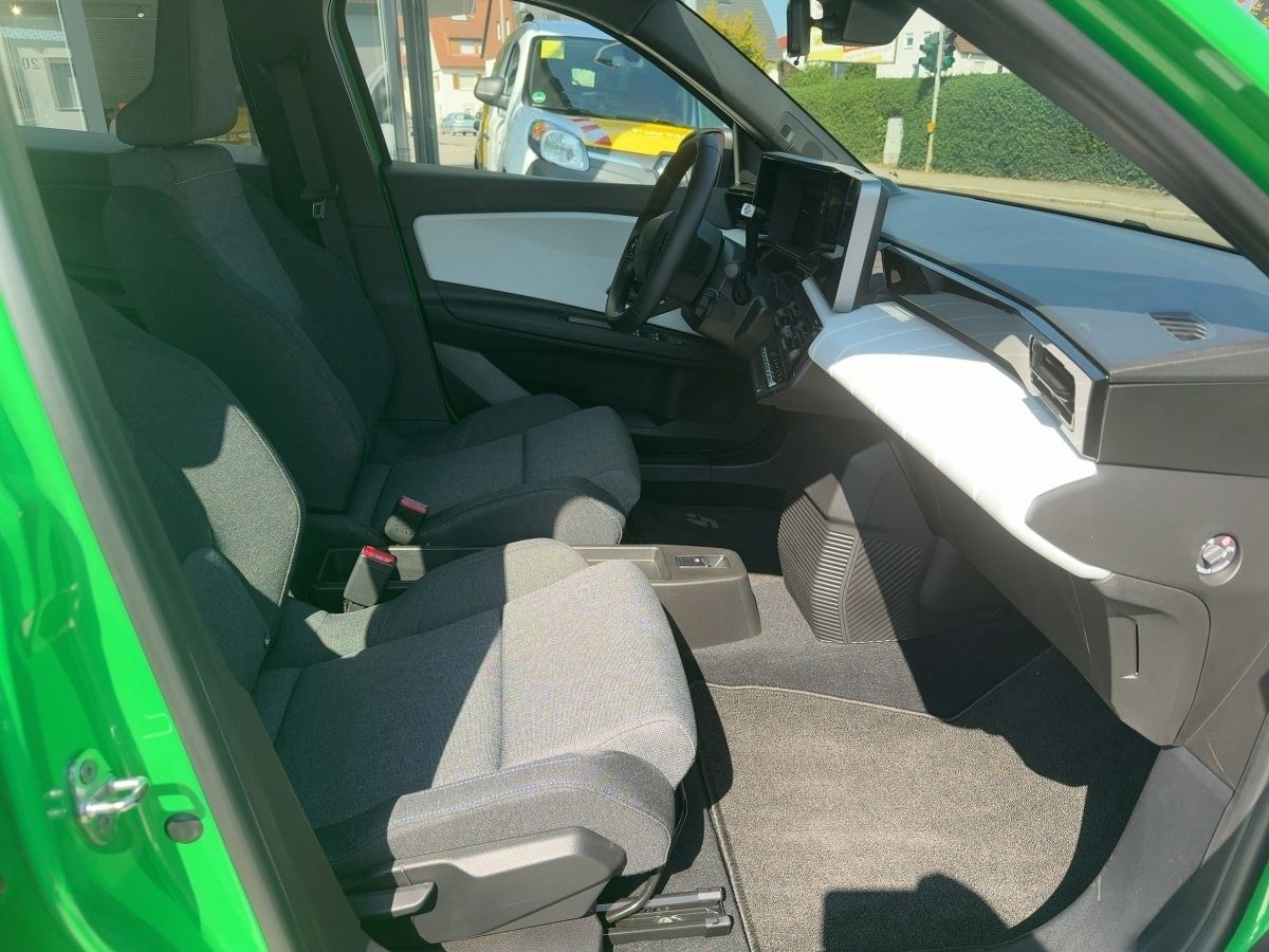 Fahrzeugabbildung Renault R 5 E-Tech 120 Evolution 120 Urban Range GJR SHZ