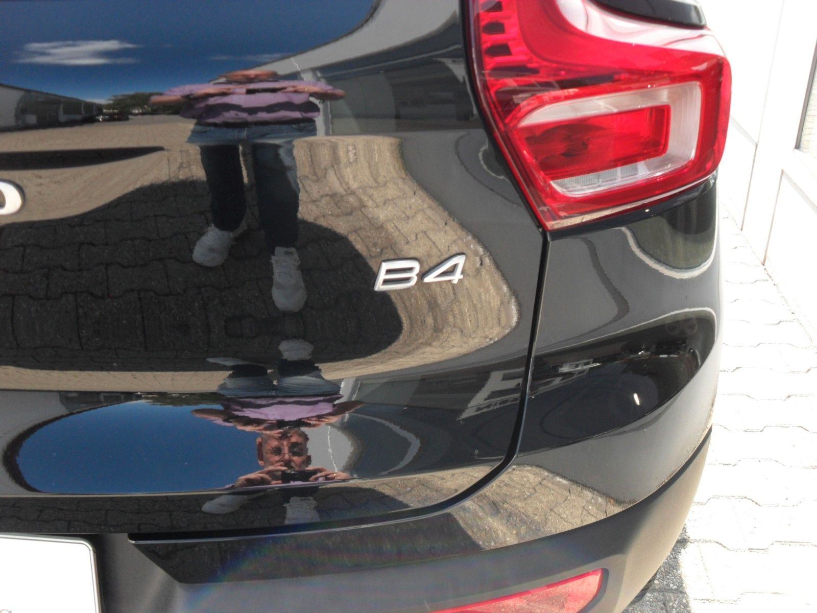 Fahrzeugabbildung Volvo XC 40 B4 Core