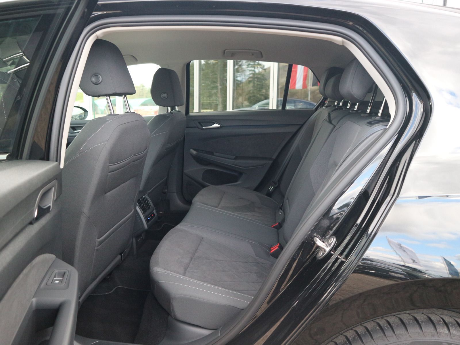 Volkswagen Golf - Bild 11