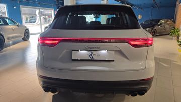 Porsche Cayenne - 8