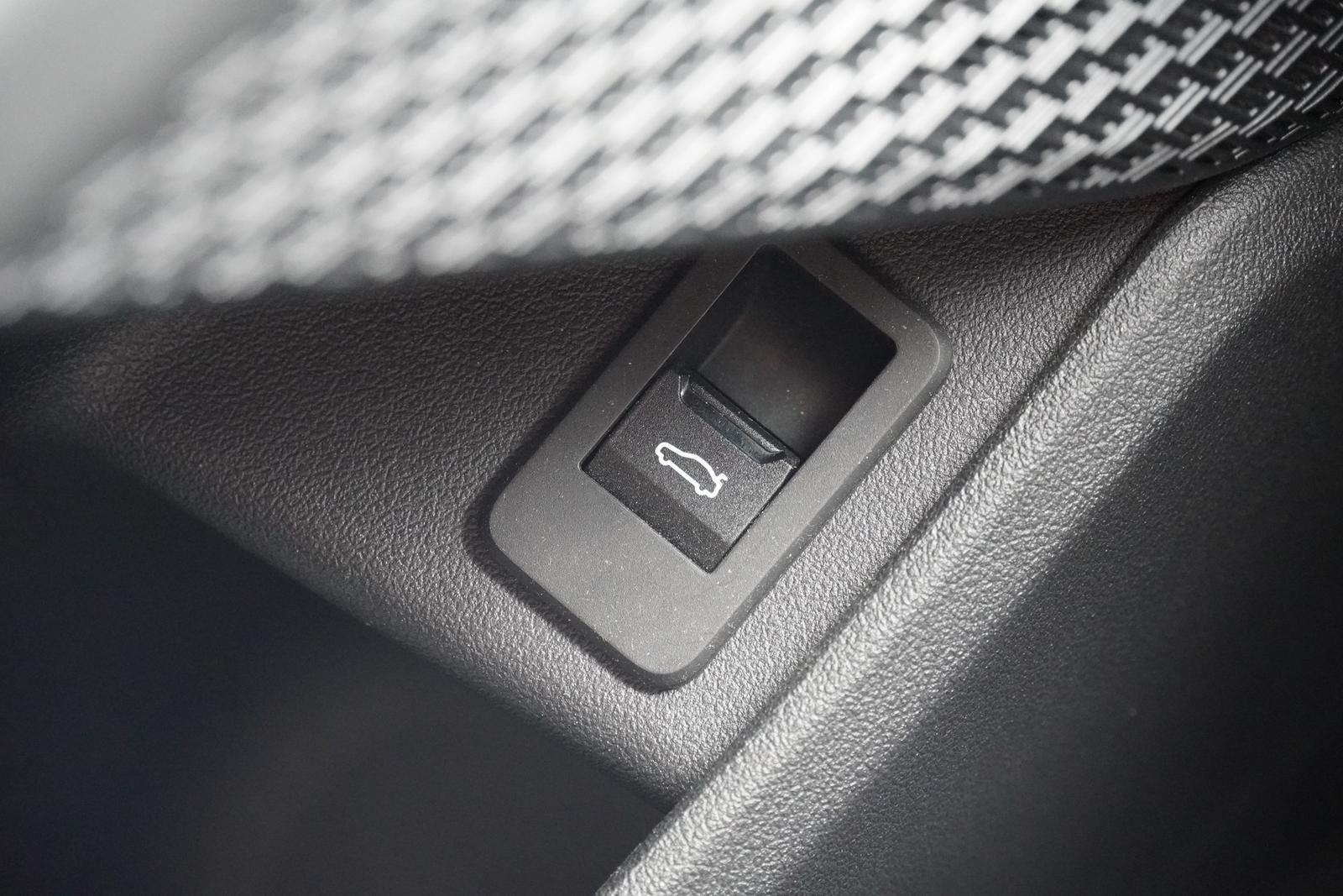 BMW 218 d Active Tourer LED Navi Head-Up 360° Kamera, миниатюра 26