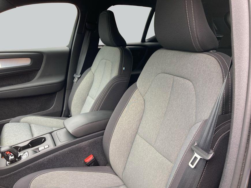 Volvo XC 40 B3 2WD Core +ANHÄNGERKUPPLUNG+LED+SHZ