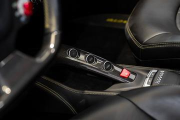 صورة مصغرة 17 لـ 2017 Ferrari 488 GTB