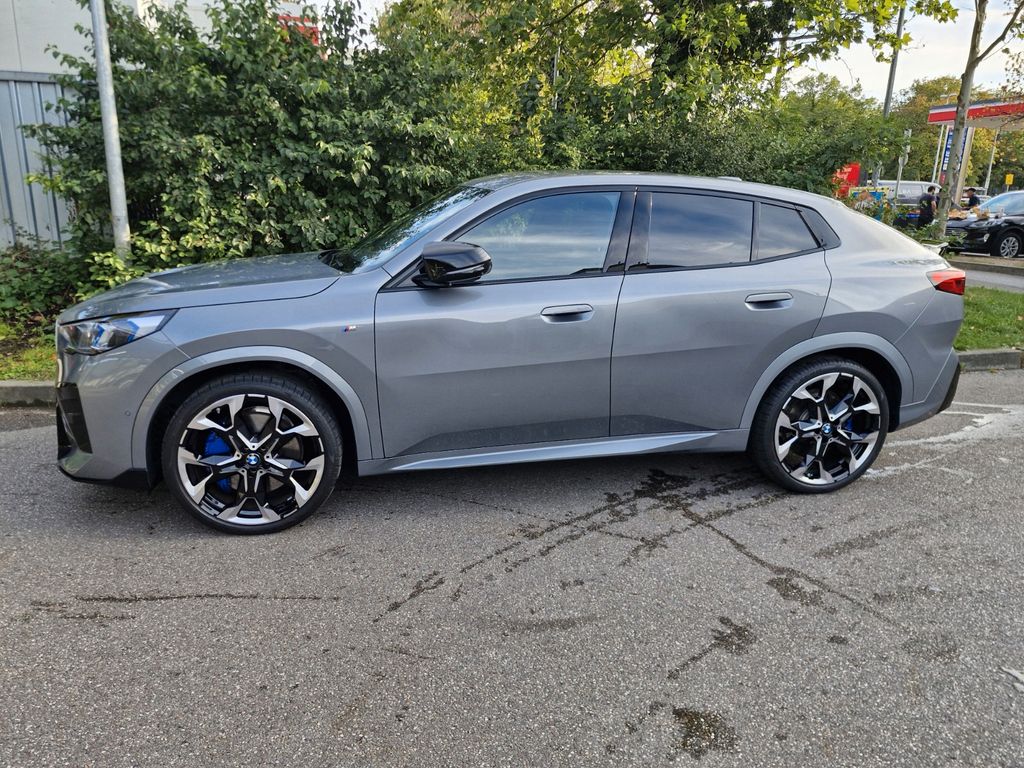 Image of BMW X2