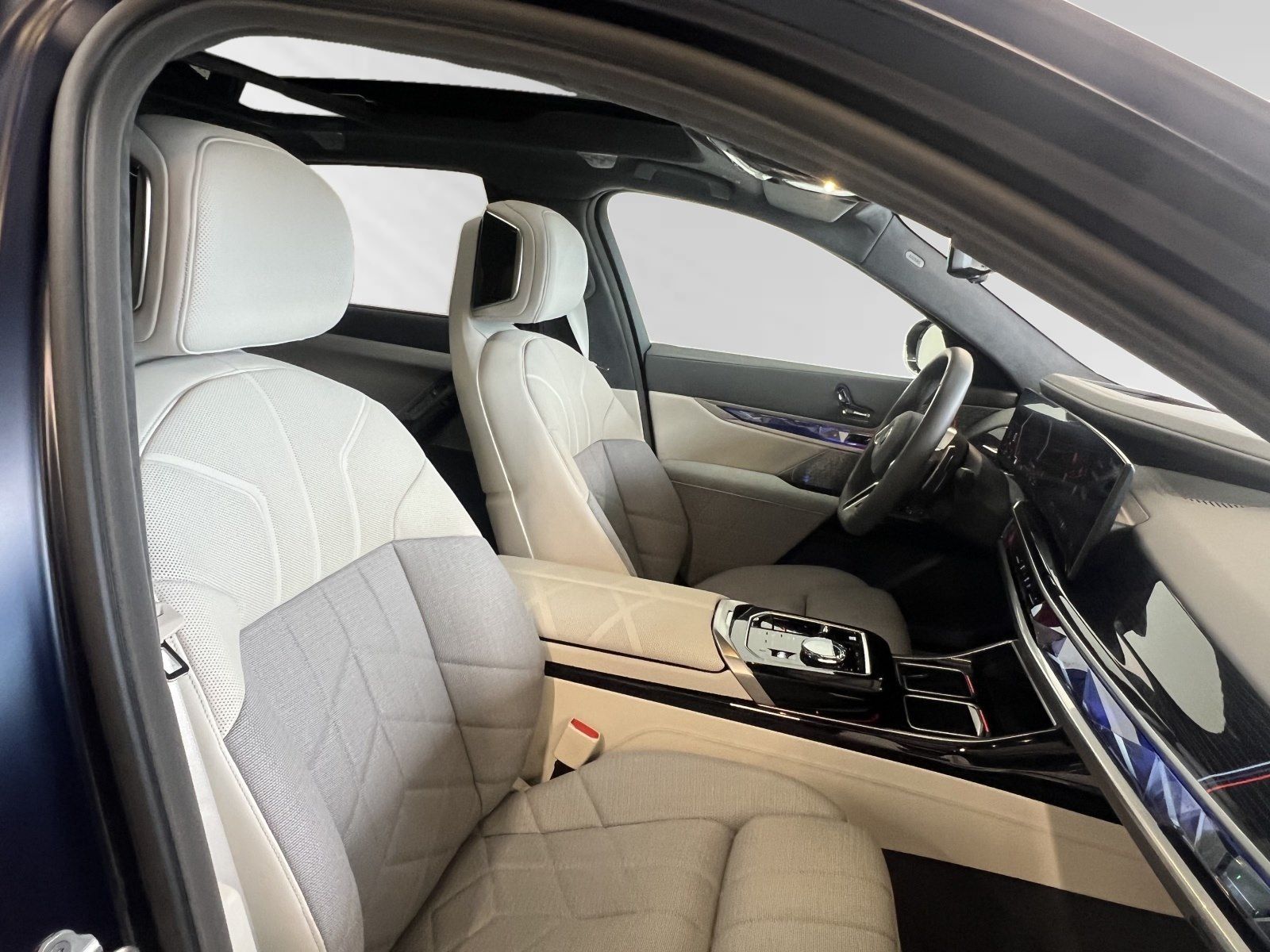 BMW 750 - Bild 9
