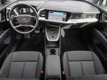 صورة 9 لـ 2024 AUDI Q4 E-TRON