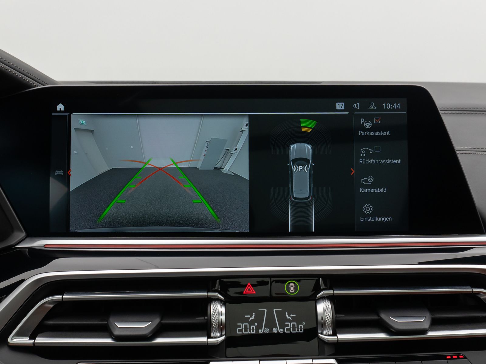 Fahrzeugabbildung BMW X5 xD30d M Sport Panorama Kamera Laser HUD HiFi