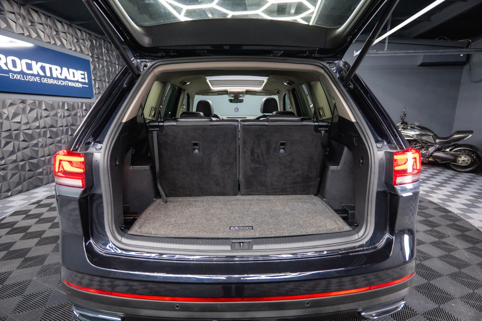 Fahrzeugabbildung Volkswagen ATLAS 3.6 4x4 SEL PREMIUM *6 Sitze*Pano*ACC*LED*