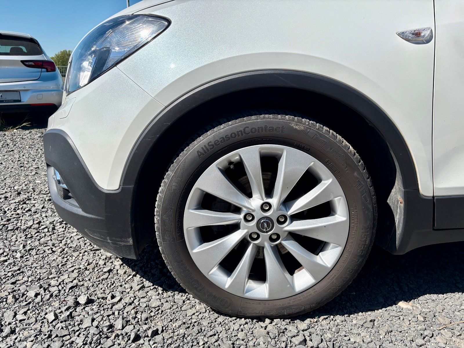 Fahrzeugabbildung Opel Mokka Innova ecoFlex 4x4 Navi Xenon Leder Kamera