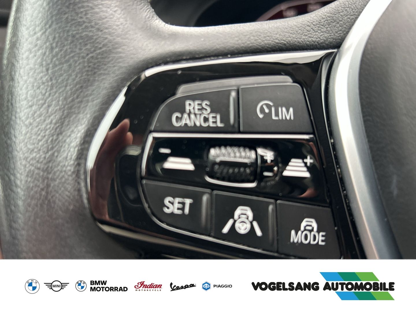 Fahrzeugabbildung BMW 520 dxDriveTouring,Standheizung,Laserlicht,HeadU