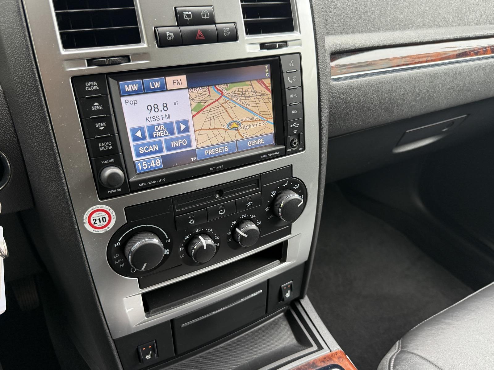 CHRYSLER AUTRES C TOURING 3.0 CRD 1.HAND,AUTOMATIK,NAVI,XENO | 218 ch | BVA | RÉGLAGE ÉLECTRIQUE DES SIÈGES AVEC FONCTION MÉMOIRE | VOLANT EN CUIR