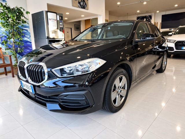 BMW 116 i Automatic 109 Cv Advantage Navi Digita imagem 3