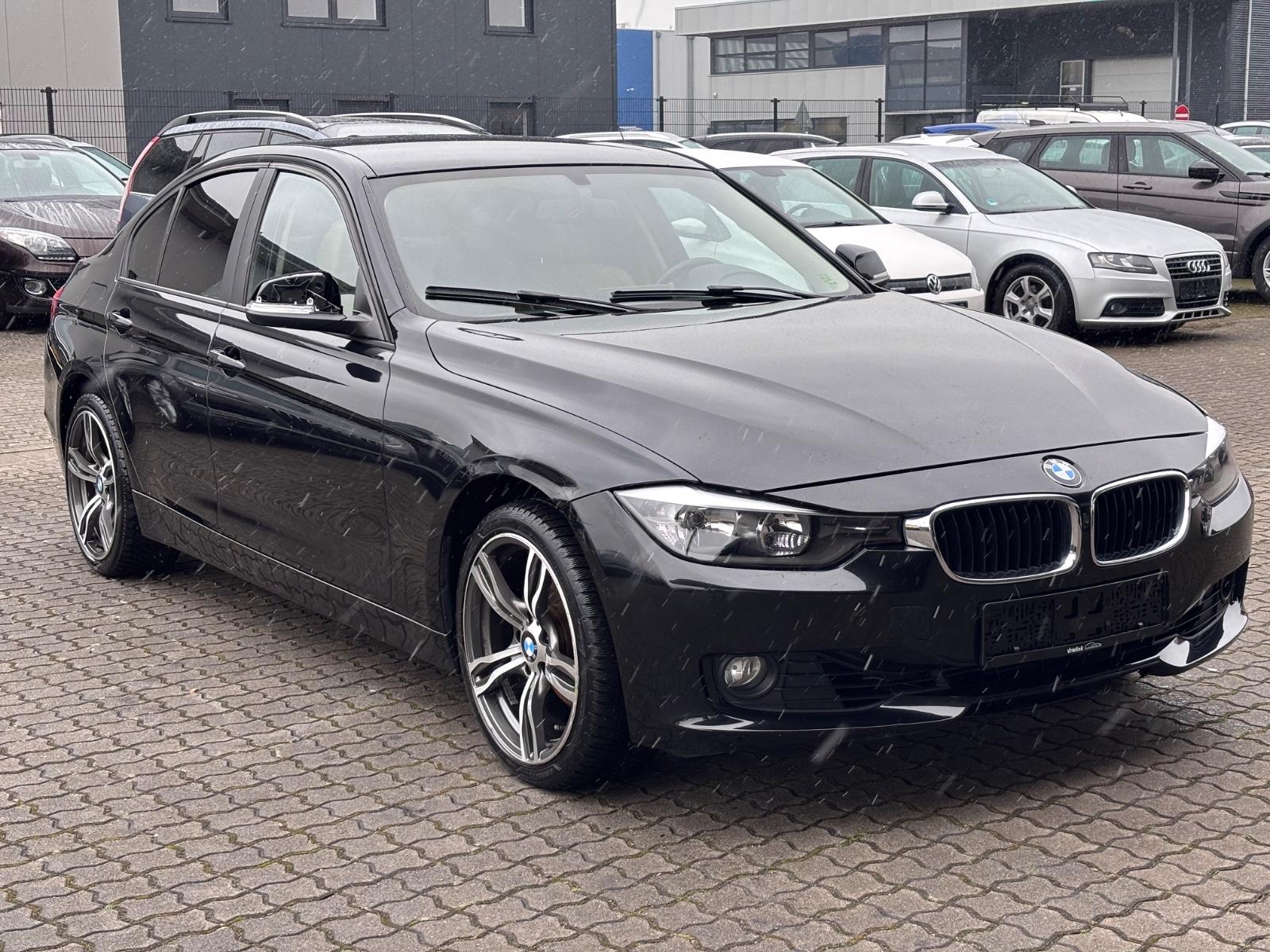 BMW 320i aut 184 ps.Limousine-Leder-Navi-Eur5-