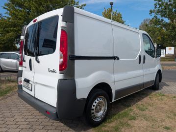 Renault Trafic - 8