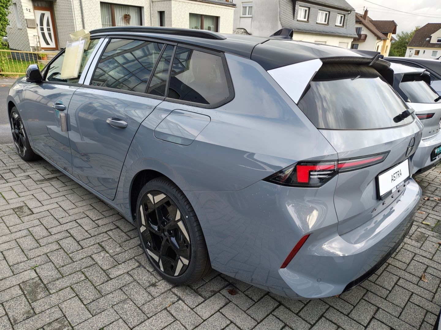 Opel Astra Sports Tourer GSe imagem 3