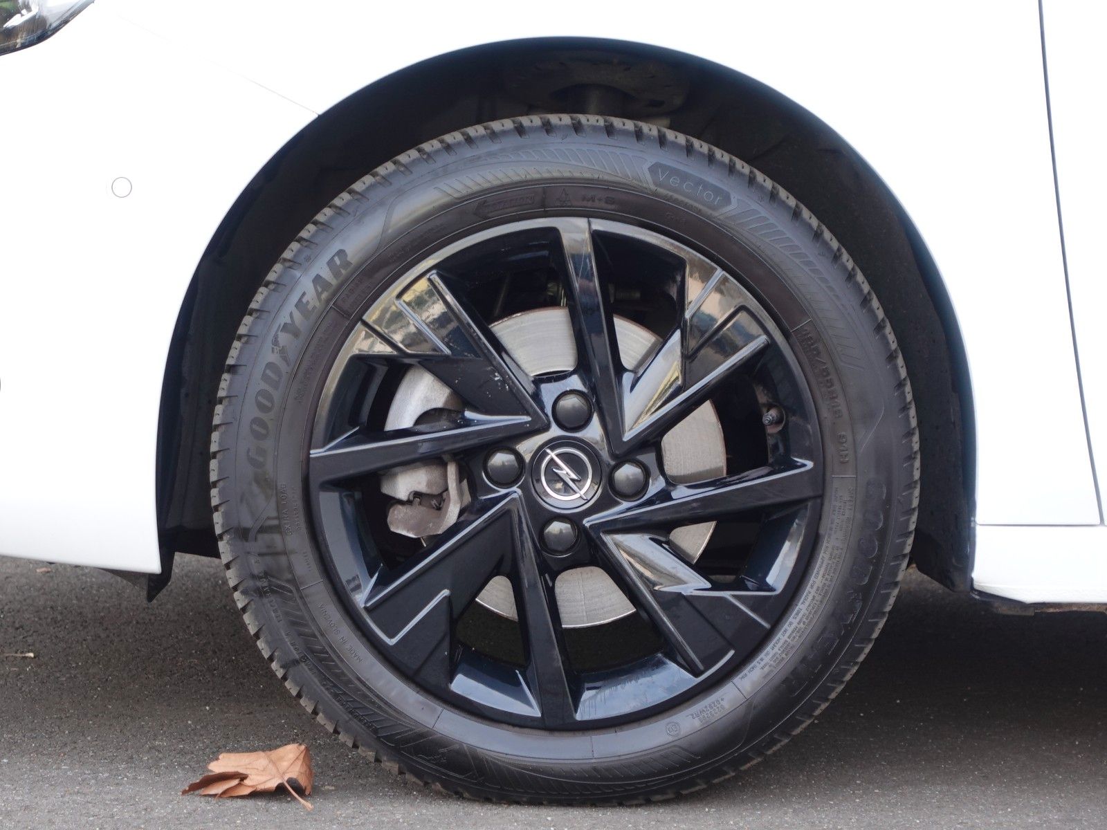 Fahrzeugabbildung Opel Corsa GS 1.2T,10"Navi,Kamera,Sitzhzg,Allwetter