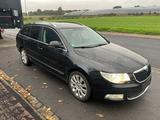 Skoda Superb 2.0 Combi Elegance+Aut+Navi+Leder+Xenon - Skoda Superb: Kombi, Elegance