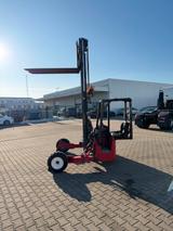 Moffett M4 25.3*Allrad*2.500 kg*1.Hand*Mitnahmestapler