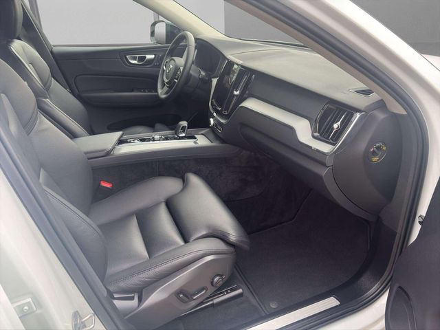 Volvo XC60 Plus Dark 2WD