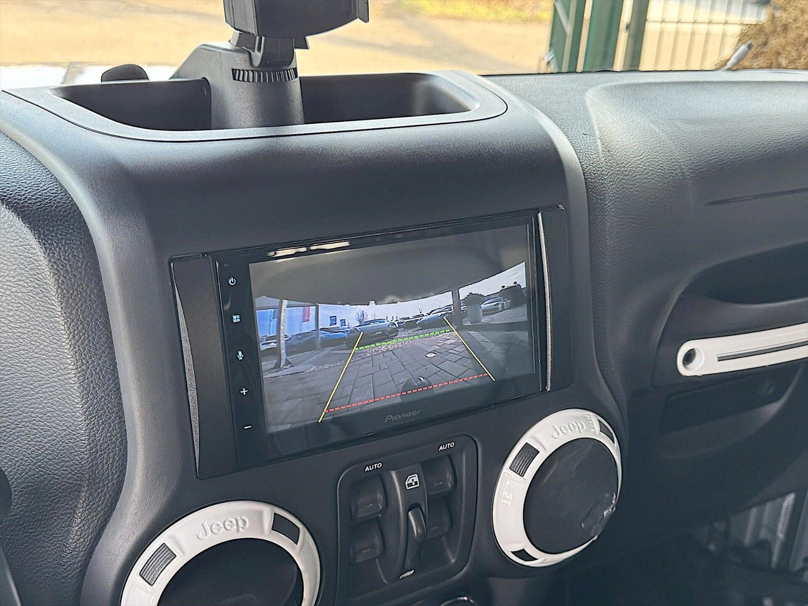 Fahrzeugabbildung Jeep Wrangler 3.6 V6 4x4 Unlimited Polar *LED*Hardtop