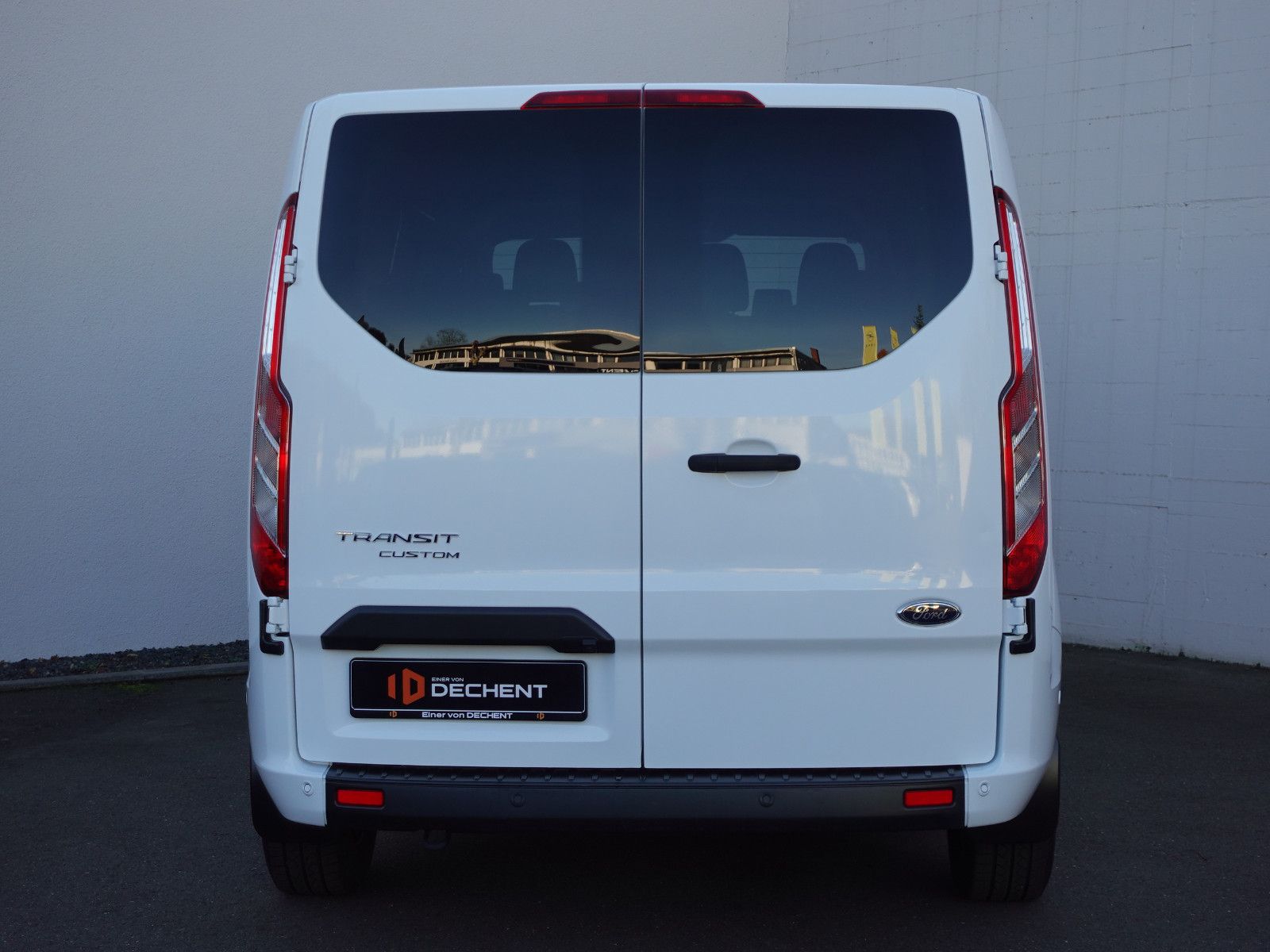 Fahrzeugabbildung Ford Transit Custom Kombi L2,9Sitze,Kamera,Trittbrett
