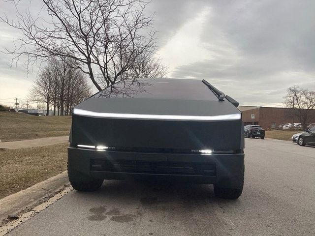 Tesla CYBERBEAST-CYBERTRUCK 844PS 3x engine EU REGISTR