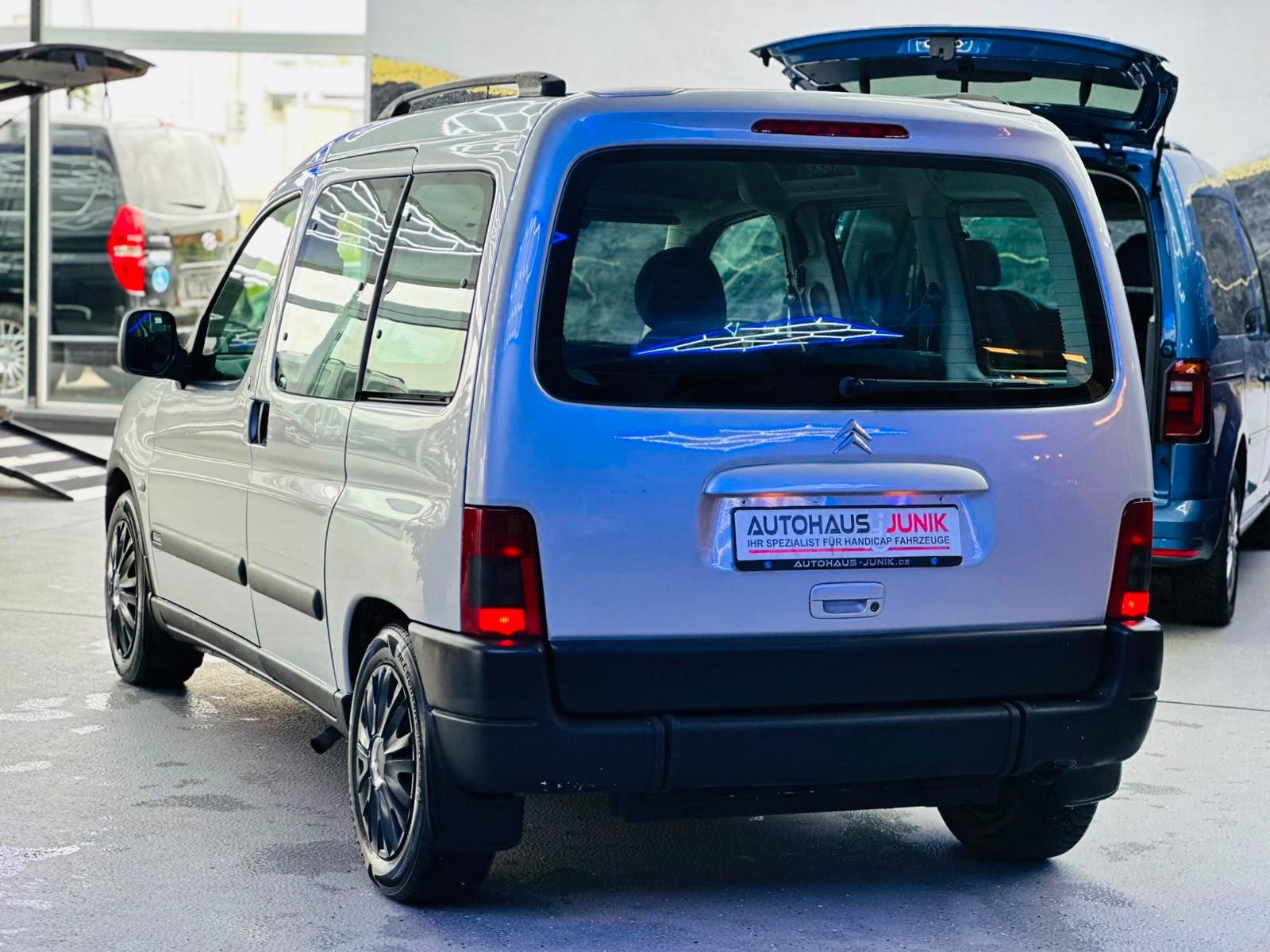 Citroën Berlingo-Schwneksitz-Behindertengerecht-Rampe