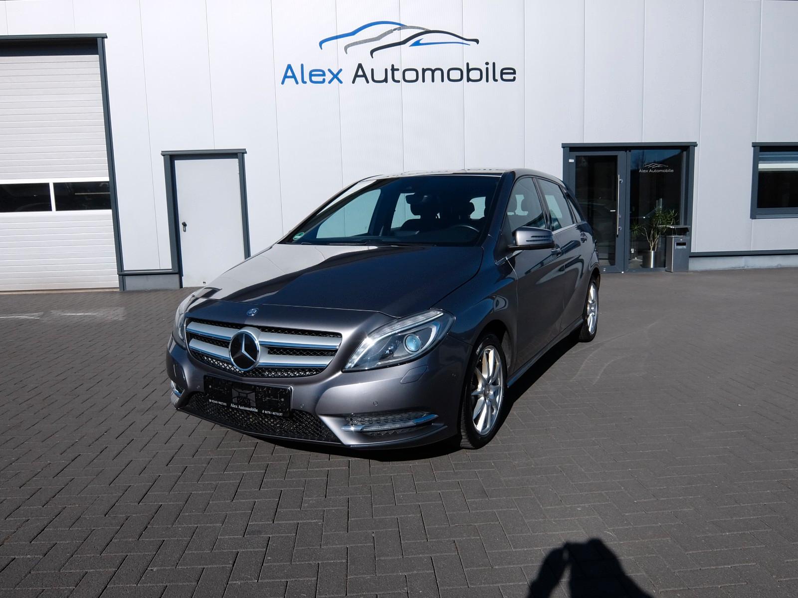 Mercedes-Benz B 220 CDI / d Leder Navi Kamera SHZ AHK 8xLMF E6