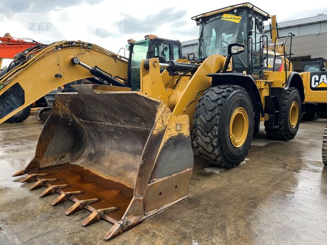 CAT 950M