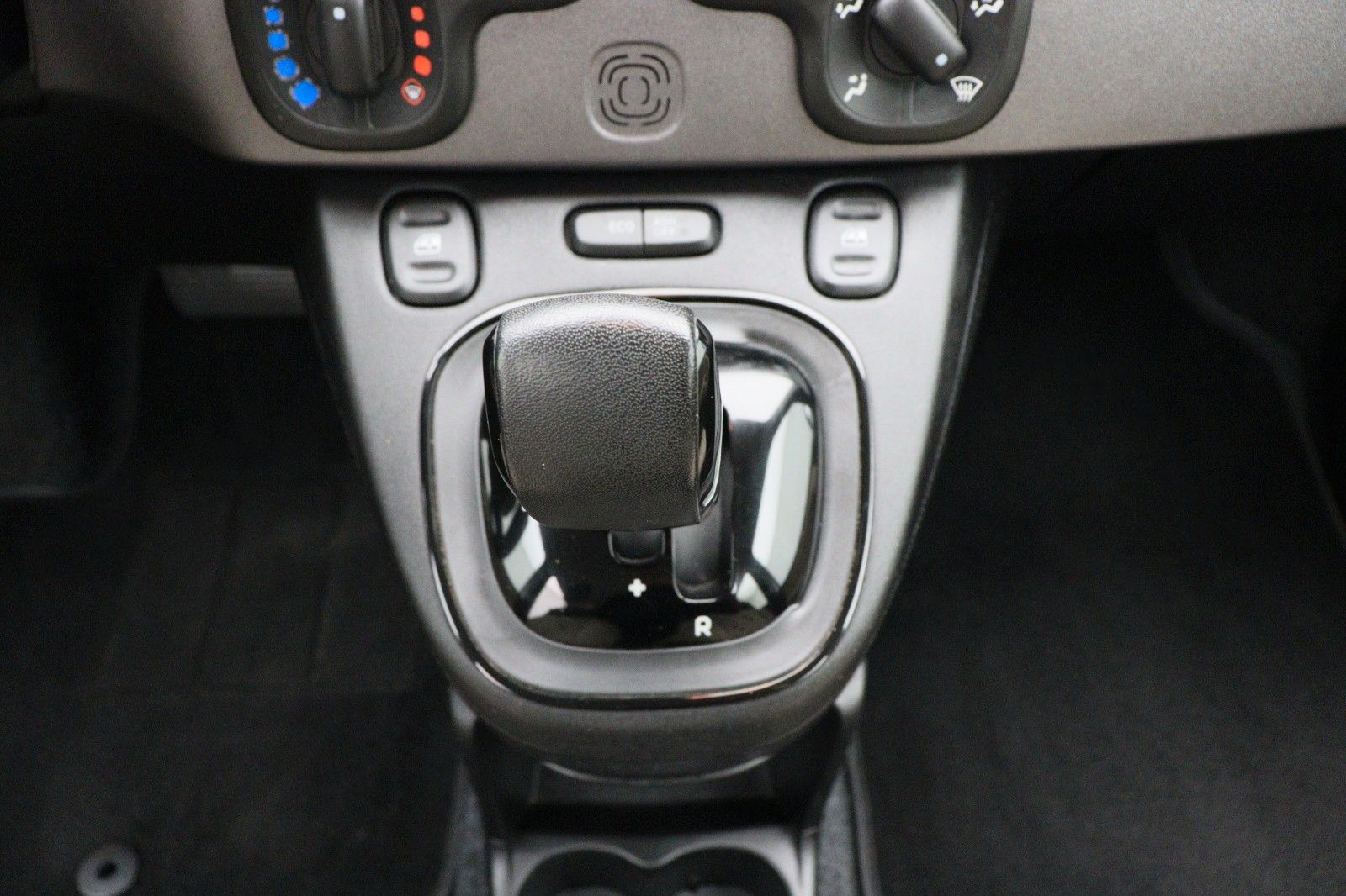 Fahrzeugabbildung Fiat Panda 0.9 Lounge AHK KLIMA