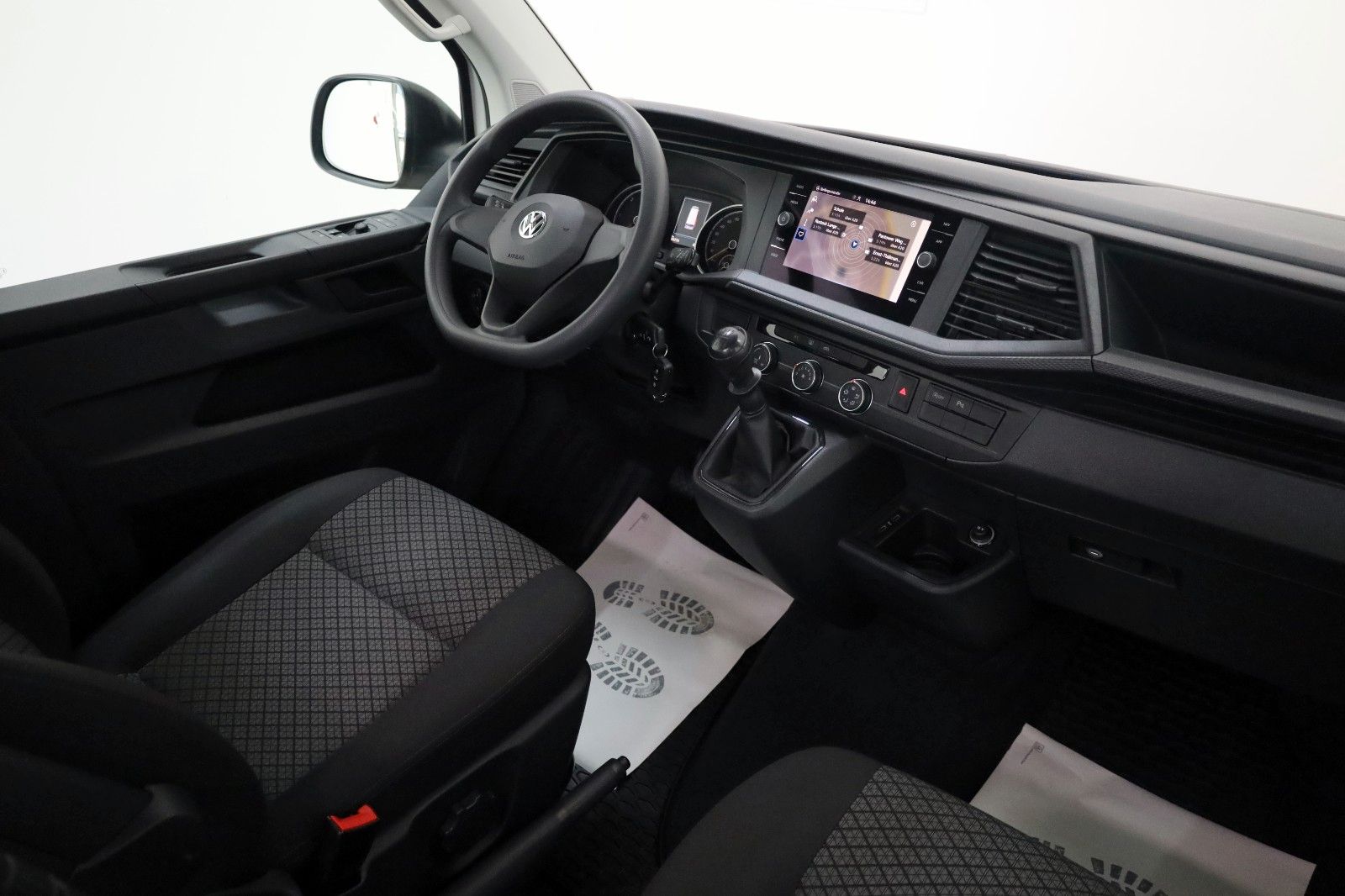Fahrzeugabbildung Volkswagen T6 Multivan T6.1 Trendline, Family,Navi,7 Sitzer