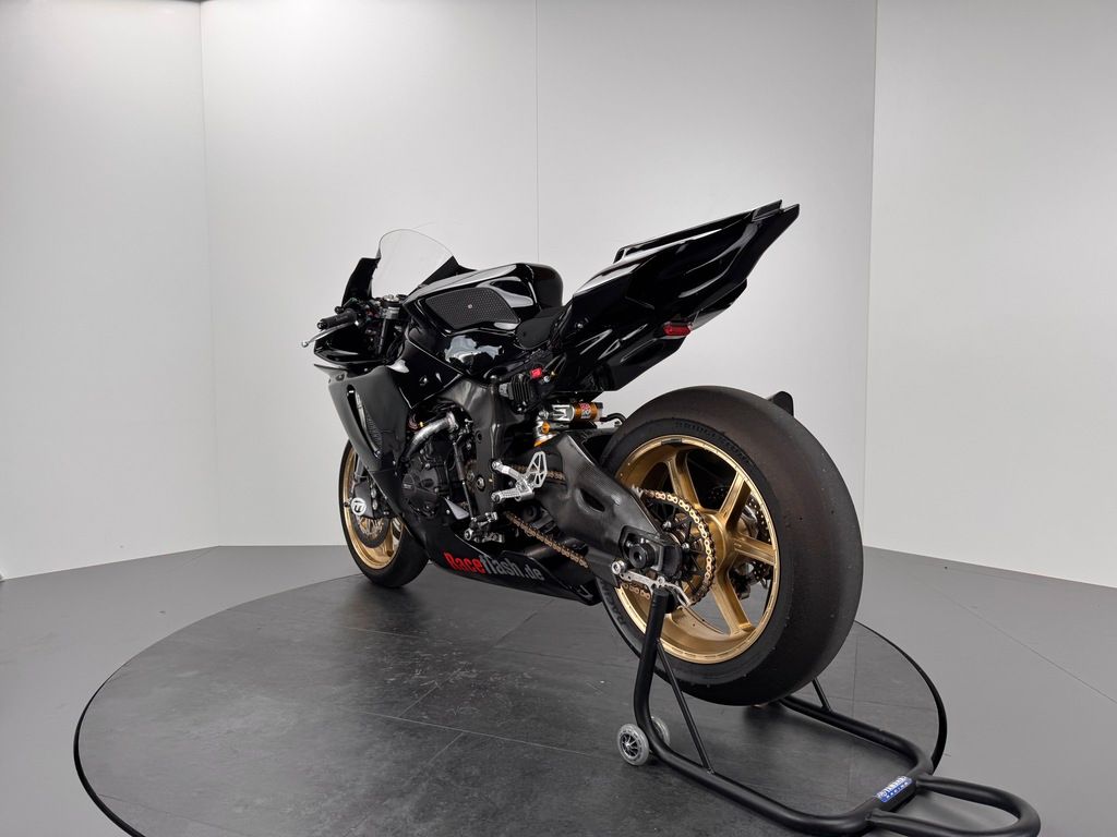 Fahrzeugabbildung Yamaha YZF-R1 RACEBIKE *ÖHLINS *AKRA *H2O *UVM.