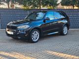 BMW X5 xDrive 40 e - BMW X5 mit Hybrid-Antrieb