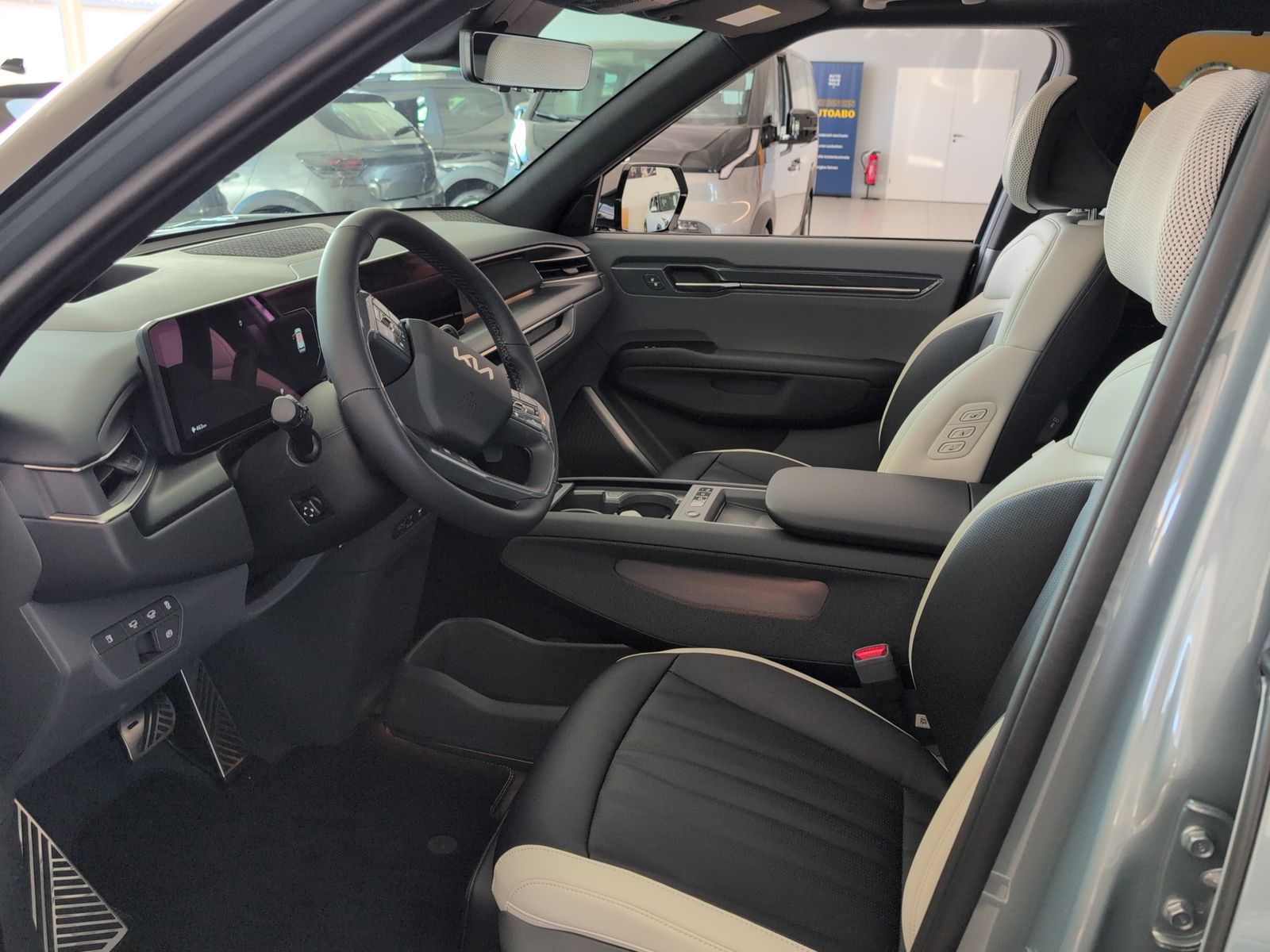 KIA EV9 AWD GT-Line 99,8-kWh Glasdach – Bild 41