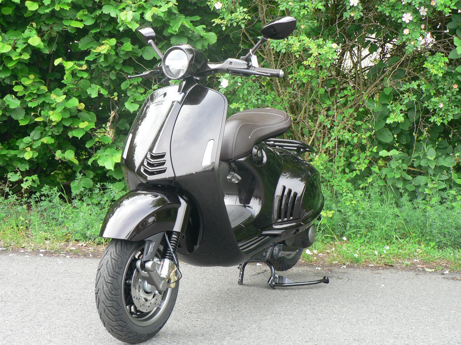 Vespa 946 Horse 125 Limitiert auf weltweit 946 Stück