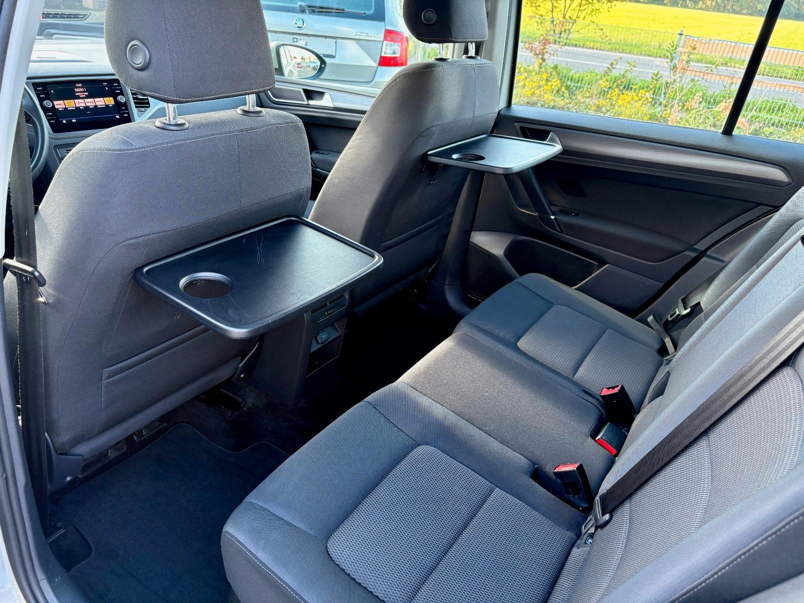 Fahrzeugabbildung Volkswagen Golf Sportsvan VII 1.5 TSI DSG Klima PDC 2.HAND
